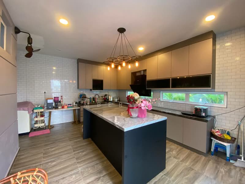 Semi-Detached House for Sale in Skudai (Johor) - Ember Lim - Kitchen - PropertyGuru.com.my