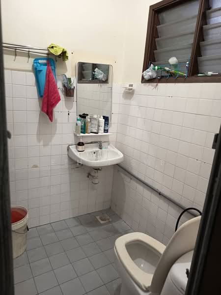 Rumah Teres 2 Tingkat untuk Dijual di Kampung Batu Muda (Batu Caves) - Ethan Swe - Bathroom - PropertyGuru.com.my