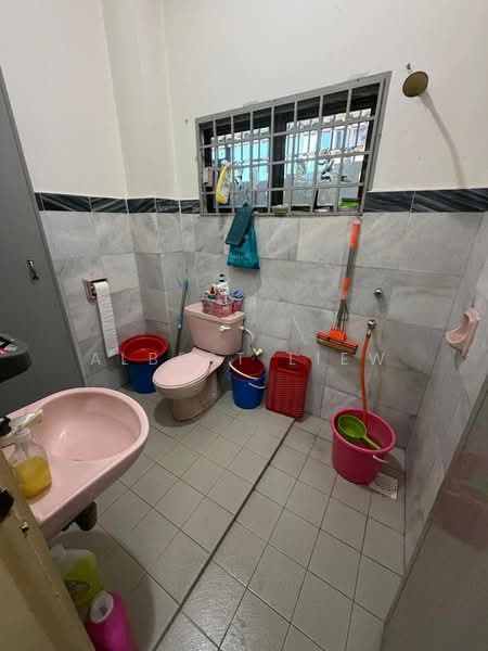 2-storey Terraced House for Sale in Skudai (Johor) - Albert Liew - Bathroom - PropertyGuru.com.my