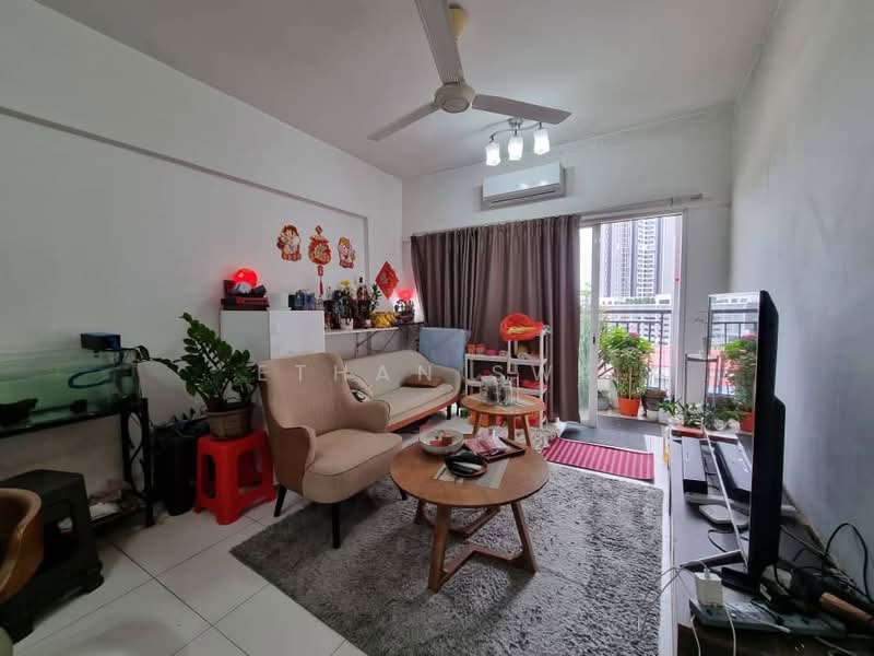 Condominium for Sale at Casa Tropika - Ethan Swe - Living Room - PropertyGuru.com.my
