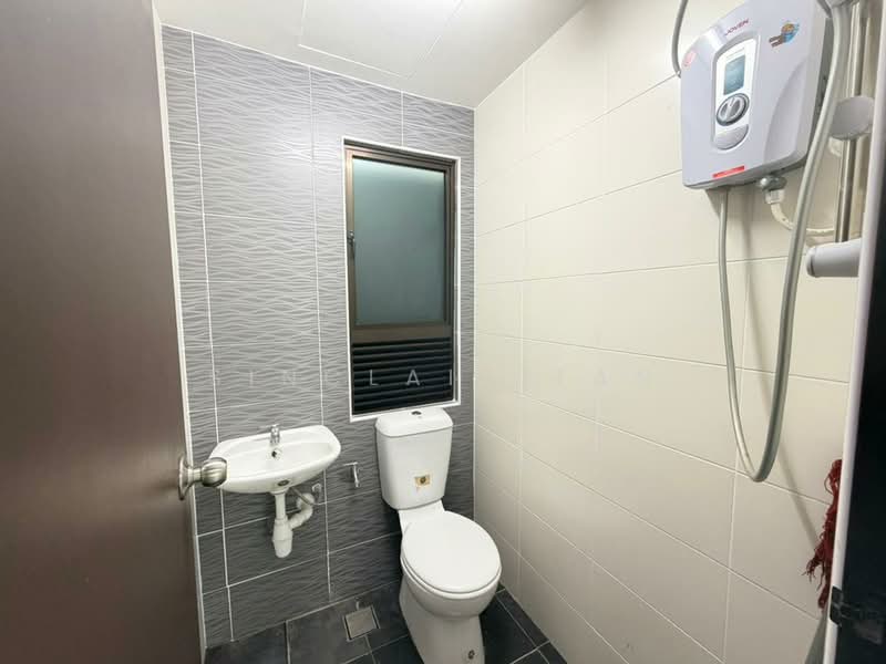 Servis Apartment untuk Disewa di The Heights Residence - Sinclair Tan - Bathroom - PropertyGuru.com.my