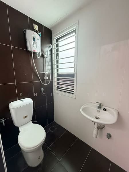 Servis Apartment untuk Disewa di The Heights Residence - Sinclair Tan - Bathroom - PropertyGuru.com.my