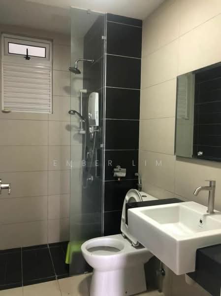 Servis Apartment untuk Dijual di Tropez Residences - Ember Lim - Bathroom - PropertyGuru.com.my