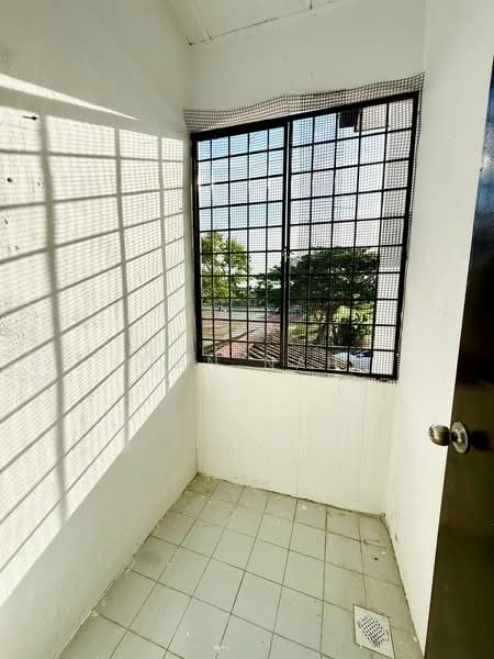 2-storey Terraced House for Sale in Taman Sri Bayu (Sepang) - Ilman Nahri - Balcony - PropertyGuru.com.my