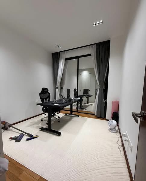 Rumah Berkembar untuk Dijual di Leisure Farm (Gelang Patah) - Ember Lim - Study - PropertyGuru.com.my