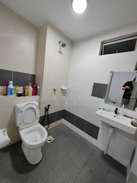 Apartment for Sale at Seri Kasturi Apartments - Yeong Khek Tan - Bathroom - PropertyGuru.com.my