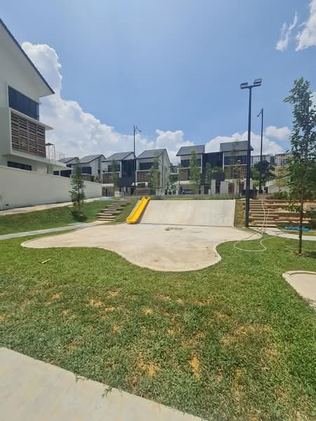 Rumah Berkembar untuk Dijual di Bukit Jalil (Kuala Lumpur) - Shu Wai - Exterior - PropertyGuru.com.my