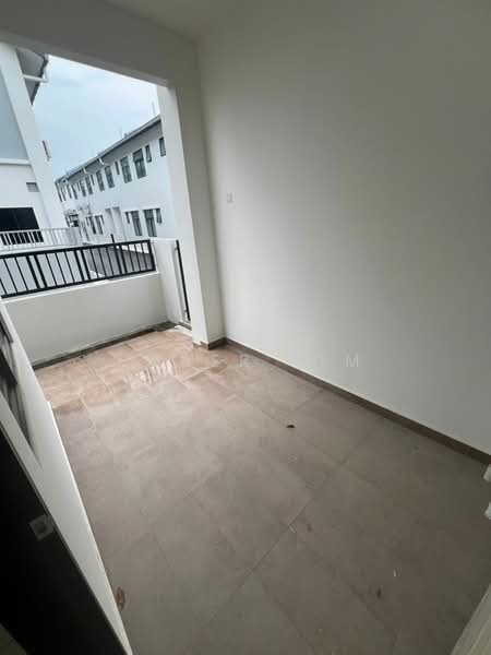 Semi-Detached House for Sale in Taman Mutiara Rini (Skudai) - Ember Lim - Balcony - PropertyGuru.com.my