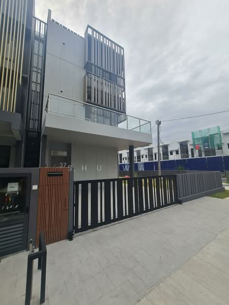 Rumah Teres 3 Tingkat untuk Disewa di Bukit Jalil (Kuala Lumpur) - Shu Wai - Exterior - PropertyGuru.com.my