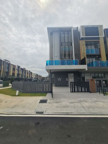 3-storey Terraced House for Sale in Bukit Jalil (Kuala Lumpur) - Shu Wai - Exterior - PropertyGuru.com.my