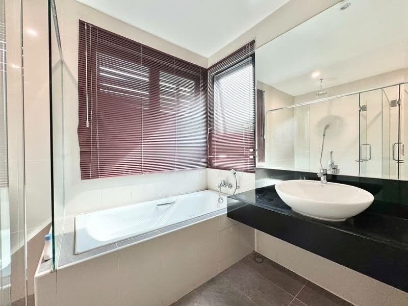 Bungalow for Sale in Cyberjaya (Selangor) - Mahirah . - Bathroom - PropertyGuru.com.my