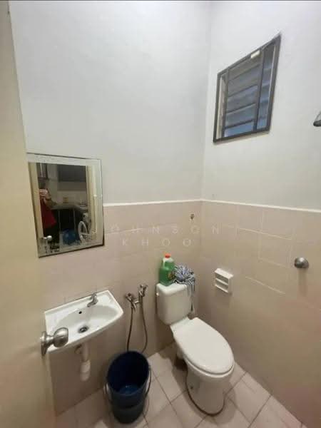 Pangsapuri untuk Dijual di Fairville - Johnson Khoo - Bathroom - PropertyGuru.com.my