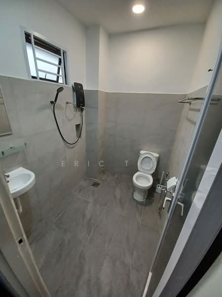 Rumah Teres 2 Tingkat untuk Dijual di Taman Pelangi (Johor Bahru) - Eric Tee - Bathroom - PropertyGuru.com.my