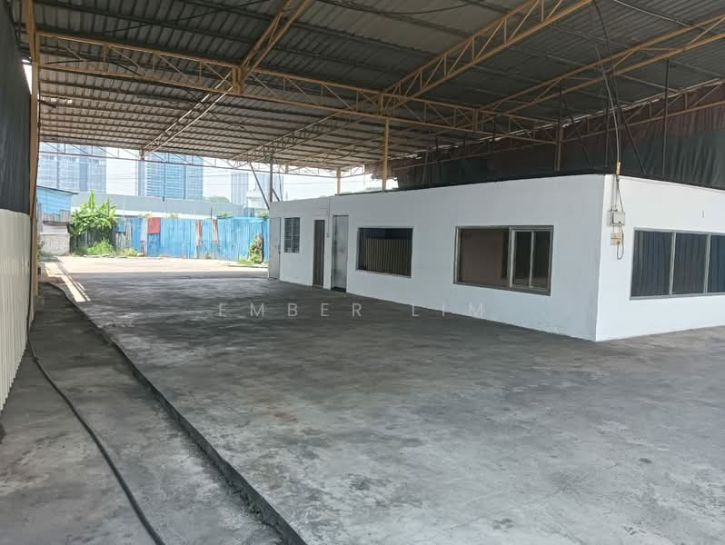 Shop / Office for Rent in Kampung Sri Purnama (Tebrau) - Ember Lim - Exterior - PropertyGuru.com.my