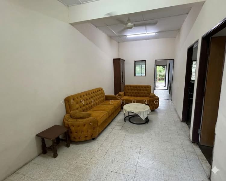 1-storey Terraced House for Sale in Bandar Rinching (Semenyih) - Kent Chong - Living Room - PropertyGuru.com.my
