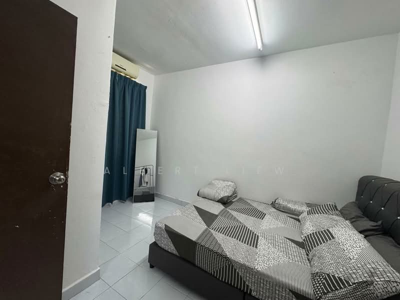 2-storey Terraced House for Sale in Tebrau (Johor) - Albert Liew - Bedroom - PropertyGuru.com.my