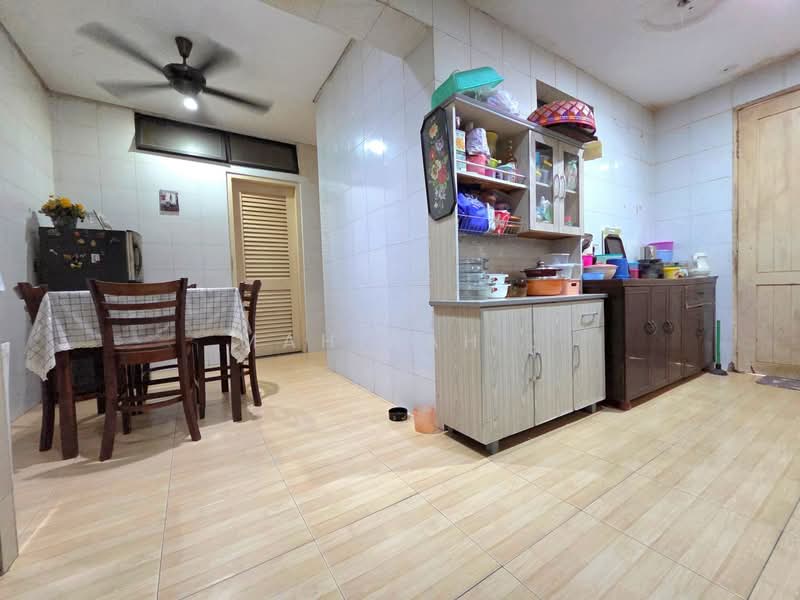 Semi-Detached House for Sale in Bandar Baru Bangi (Selangor) - Mahirah . - Kitchen - PropertyGuru.com.my