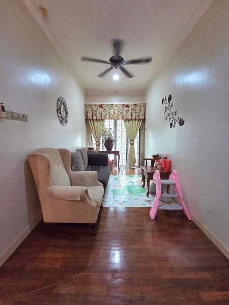 Semi-Detached House for Sale in Bandar Baru Bangi (Selangor) - Mahirah . - Living Room - PropertyGuru.com.my