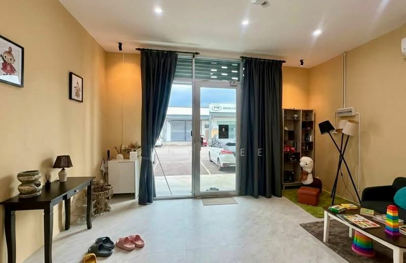 Shop for Rent in Taman Ekoflora (Johor Bahru) - Reny Hee - Living Room - PropertyGuru.com.my