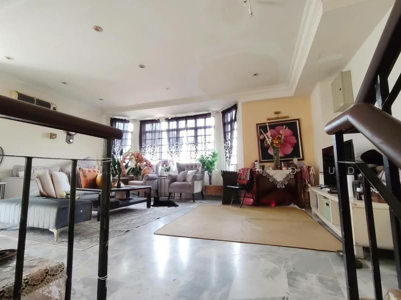 2.5-storey Terraced House for Sale in Taman Setiawangsa (Setiawangsa) - Wan Azemi Wan Daud - Living Room - PropertyGuru.com.my