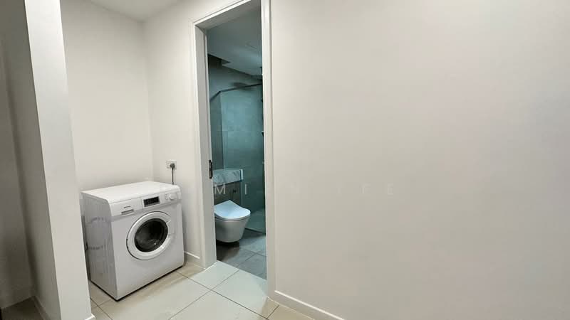 Service Residence for Sale at Aria - Damien Lee - Bathroom - PropertyGuru.com.my
