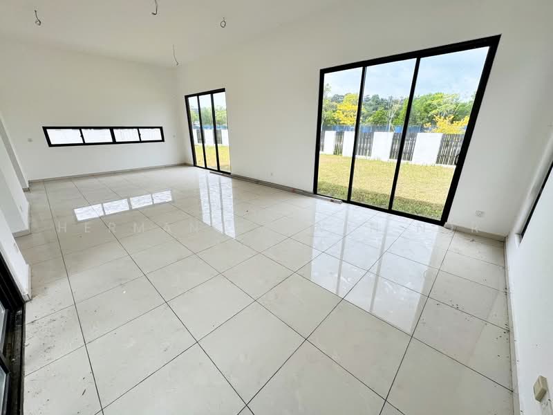 Rumah Banglo untuk Dijual di Alam Sari (Bangi) - Herman Sazwan Nor Rahim - Living Room - PropertyGuru.com.my