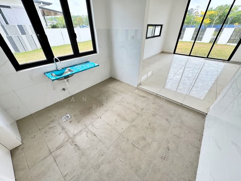 Rumah Banglo untuk Dijual di Alam Sari (Bangi) - Herman Sazwan Nor Rahim - Kitchen - PropertyGuru.com.my