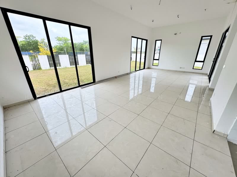 Rumah Banglo untuk Dijual di Alam Sari (Bangi) - Herman Sazwan Nor Rahim - Living Room - PropertyGuru.com.my