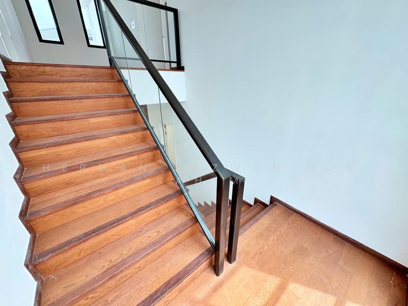 Rumah Banglo untuk Dijual di Alam Sari (Bangi) - Herman Sazwan Nor Rahim - Stair - PropertyGuru.com.my