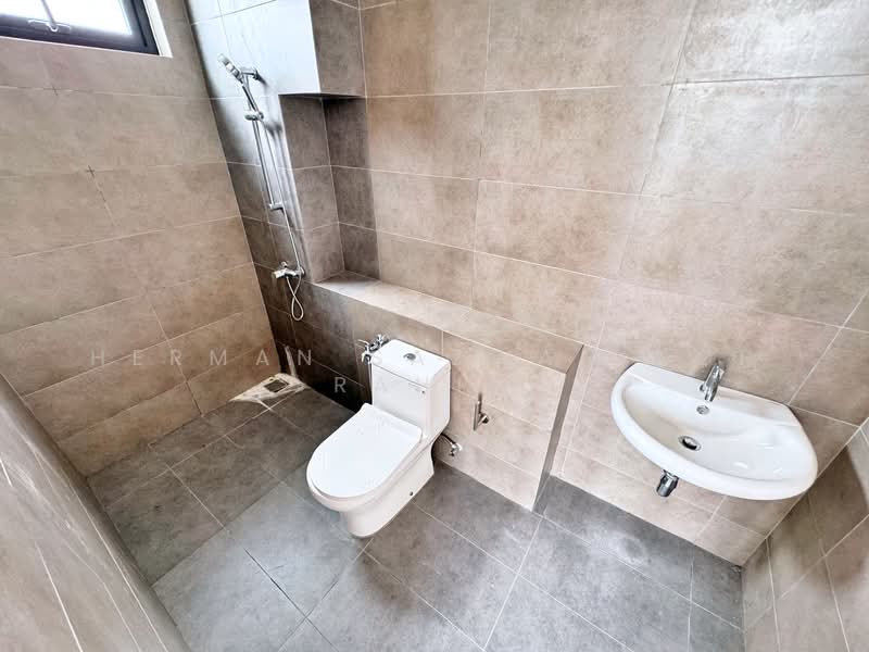 Rumah Banglo untuk Dijual di Alam Sari (Bangi) - Herman Sazwan Nor Rahim - Bathroom - PropertyGuru.com.my