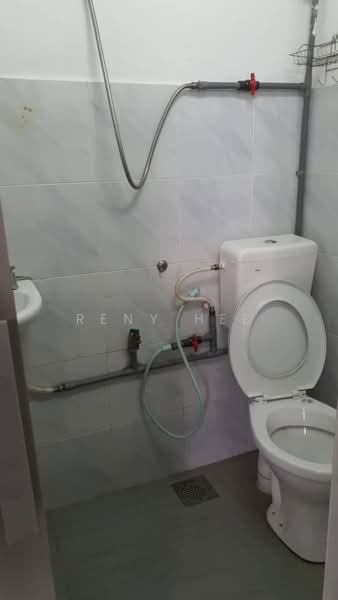 Rumah Teres 1 Tingkat untuk Dijual di Taman Serene (Johor Bahru) - Reny Hee - Bathroom - PropertyGuru.com.my