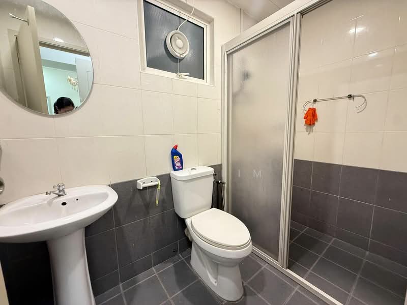 Servis Apartment untuk Disewa di Birch Regency @ Penang Times Square - Alex Lim - Bathroom - PropertyGuru.com.my