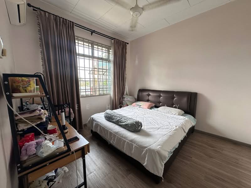 Semi-Detached House for Sale in Taman Bukit Jaya (Ulu Tiram) - See Hon Tay - PropertyGuru.com.my