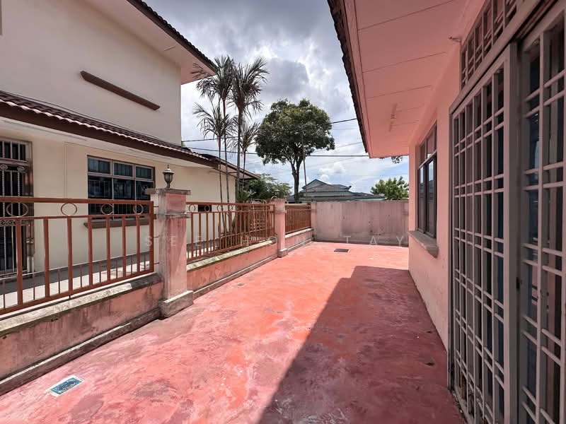 Semi-Detached House for Sale in Taman Bukit Jaya (Ulu Tiram) - See Hon Tay - PropertyGuru.com.my