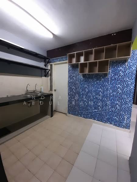 Apartment for Sale at Apartment Buginvilla - Norazrein Abdul Raman - Kitchen - PropertyGuru.com.my