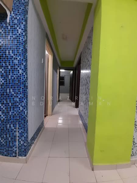 Apartment for Sale at Apartment Buginvilla - Norazrein Abdul Raman - Corridor - PropertyGuru.com.my