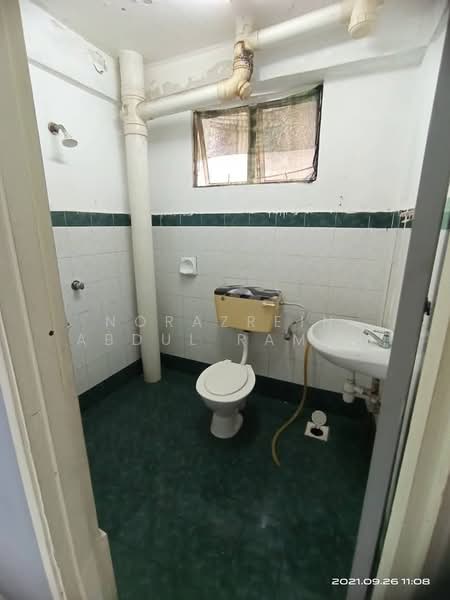 Apartment for Sale at Apartment Buginvilla - Norazrein Abdul Raman - Bathroom - PropertyGuru.com.my