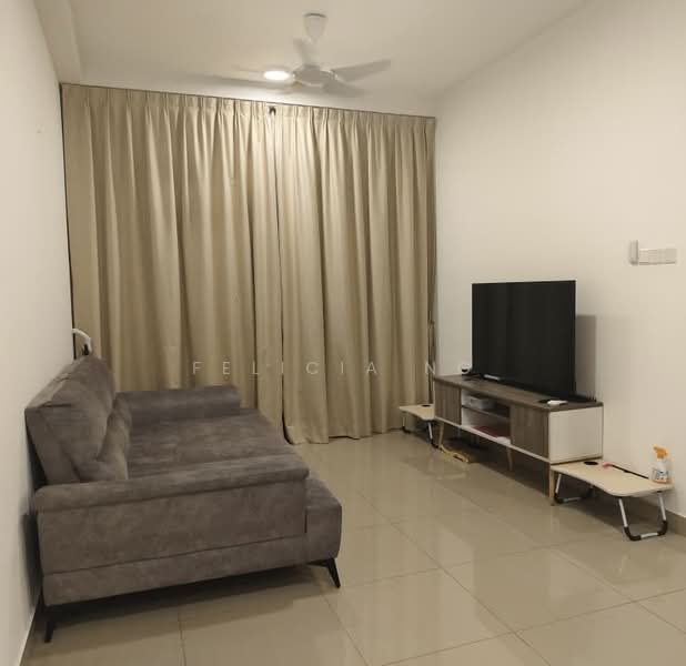 Servis Apartment untuk Disewa di SkyLake Residence - Felicia Ng - Living Room - PropertyGuru.com.my