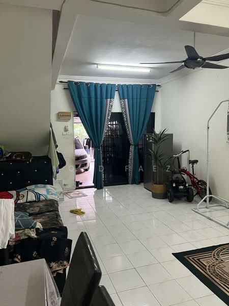 2-storey Terraced House for Sale in Bandar Seri Alam (Masai) - Mohd Faez - Living Room - PropertyGuru.com.my