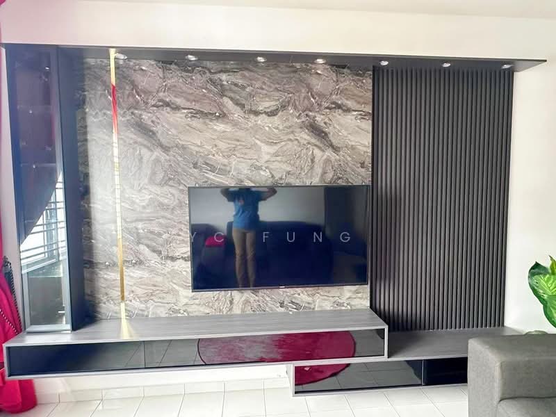 Pangsapuri untuk Disewa di Molek Ria - YC Fung - Living Room - PropertyGuru.com.my