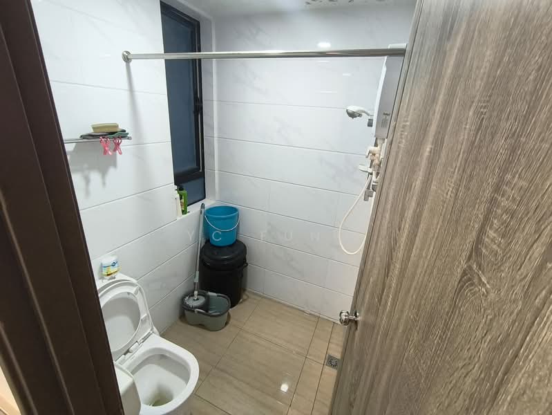 Servis Apartment untuk Disewa di Country Garden Central Park - YC Fung - Bathroom - PropertyGuru.com.my