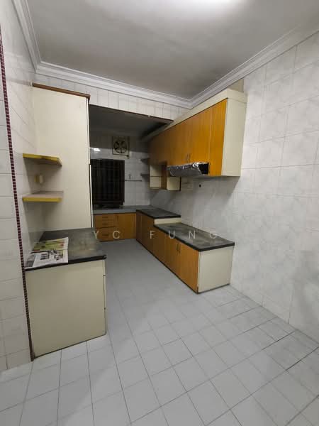Rumah Teres 2 Tingkat untuk Disewa di Taman Ungku Tun Aminah (Skudai) - YC Fung - Kitchen - PropertyGuru.com.my