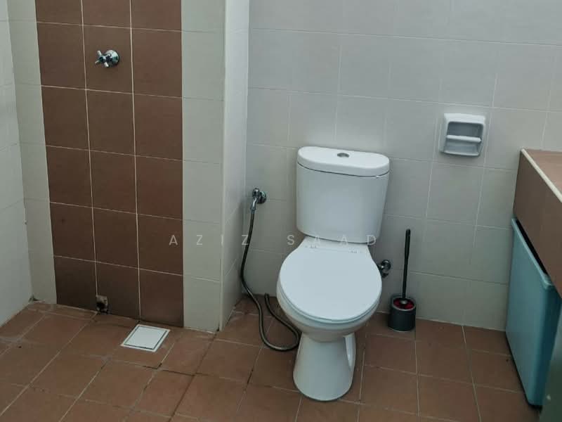 2-storey Terraced House for Rent in Puncak Alam (Selangor) - Aziz Saad - Bathroom - PropertyGuru.com.my
