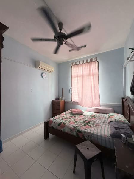 Apartment for Sale at Taman Larkin Idaman Plot C - YC Fung - Bedroom - PropertyGuru.com.my