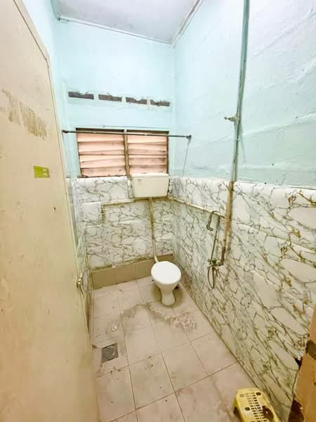 Rumah Teres 1 Tingkat untuk Dijual di Seksyen 7 (Bangi) - Izzati Mat - Bathroom - PropertyGuru.com.my