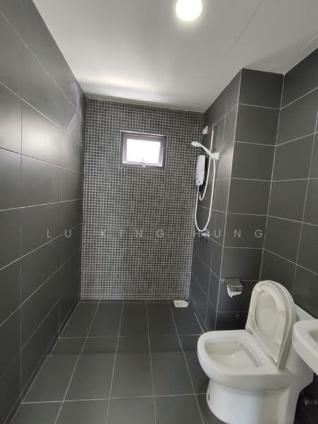 Condominium for Rent at Parkhill Residence - Lu King Hung - Bathroom - PropertyGuru.com.my
