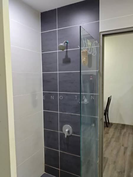 Pangsapuri untuk Disewa di HK Square Apartment - Jeno Tan - Bathroom - PropertyGuru.com.my