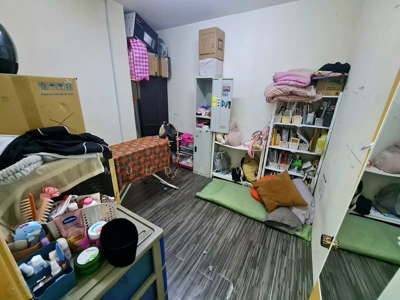 Rumah Flat untuk Dijual di Desa Mentari Flat (Block 11) - Muhd Ajwad - Bedroom - PropertyGuru.com.my