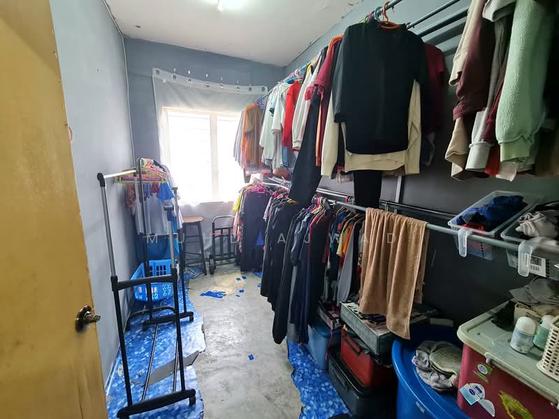Rumah Flat untuk Dijual di Desa Mentari Flat (Block 11) - Muhd Ajwad - Bedroom - PropertyGuru.com.my