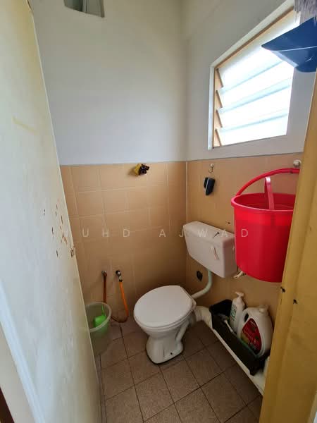 Rumah Flat untuk Dijual di Desa Mentari Flat (Block 11) - Muhd Ajwad - Bathroom - PropertyGuru.com.my